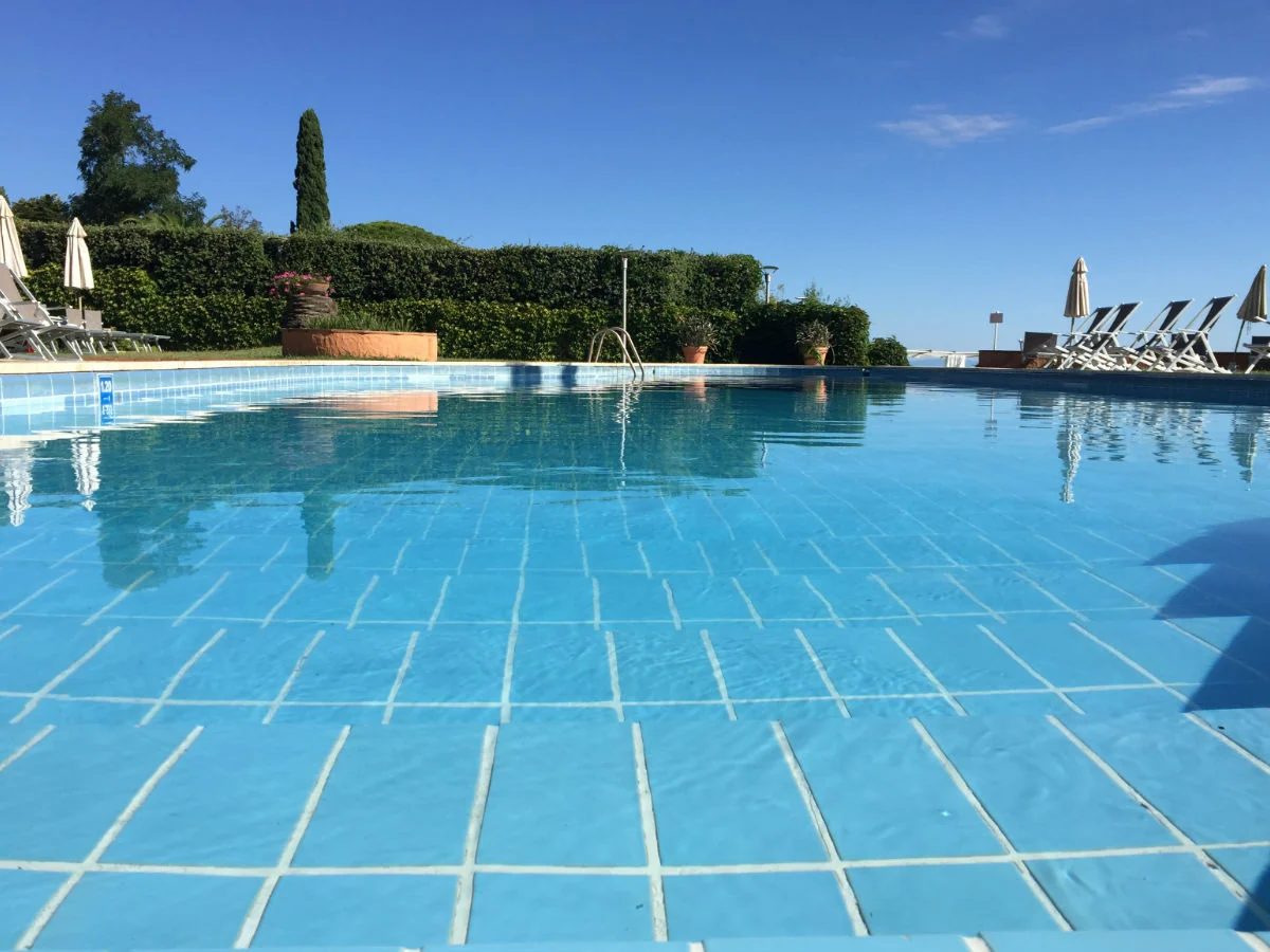Großzügiger Pool · Le Picchiaie Resort