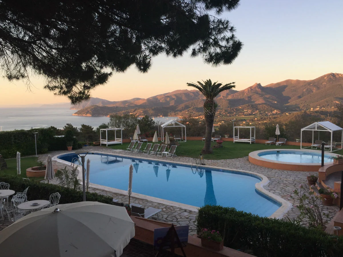 Doppelte Entspannung, einzigartiger Ausblick · Le Picchiaie Resort