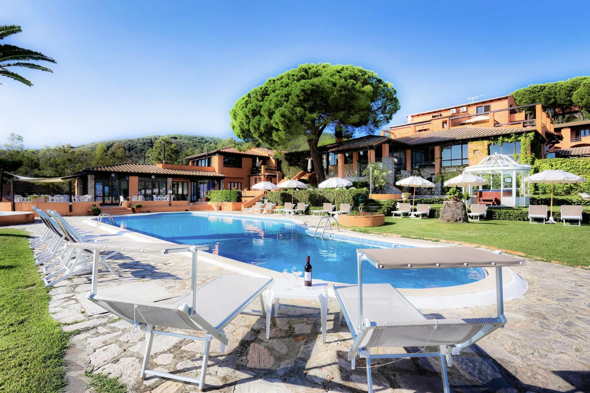 Pool · Le Picchiaie Resort